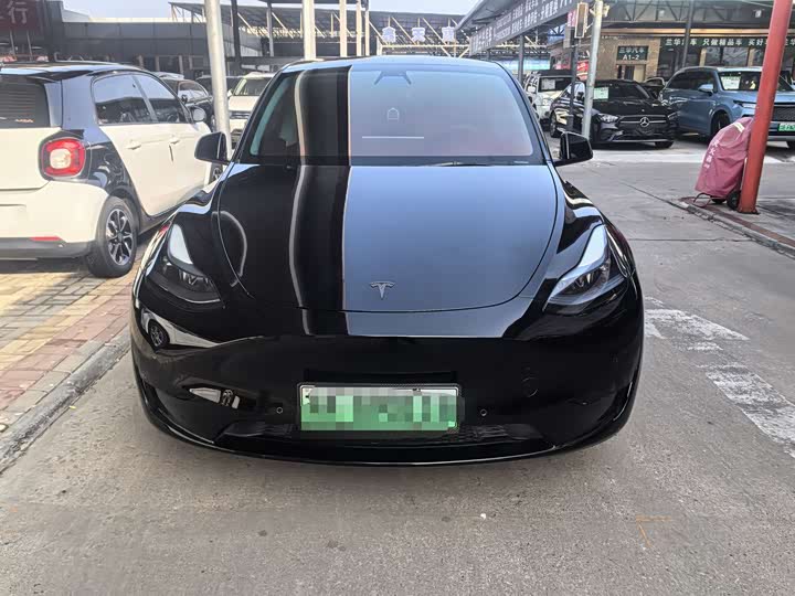 Фото 2 - Tesla Model Y