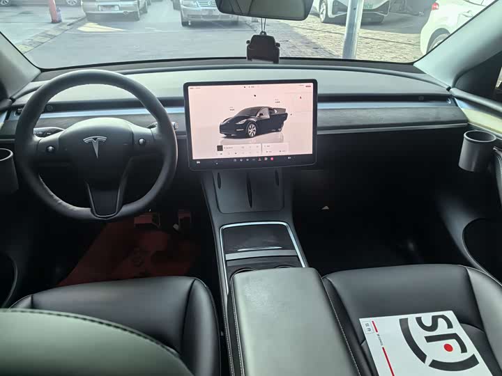 Фото 6 - Tesla Model Y