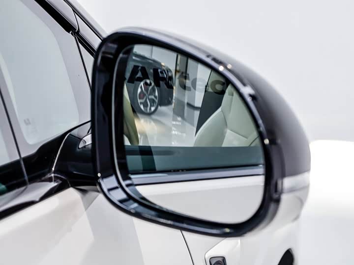 Фото 4 - LiXiang i8