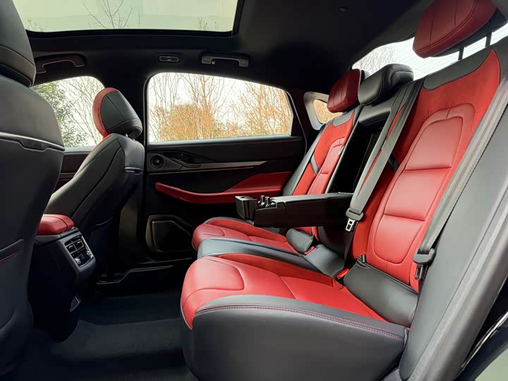 Фото 9 - Lincoln Z (Zephyr)