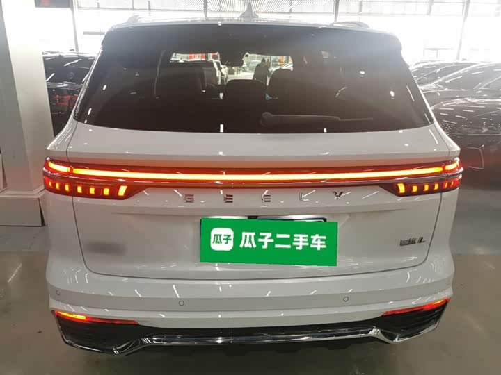 Фото 6 - Geely Monjaro