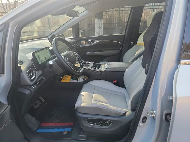 Фото 8 - GAC Aion V