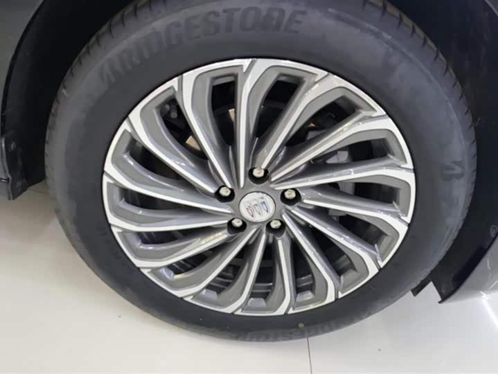 Фото 6 - Buick LaCrosse