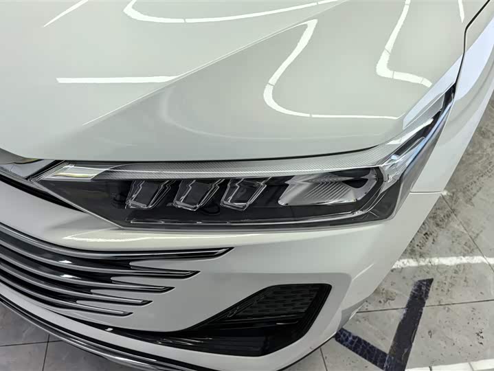 Фото 5 - Bestune T77