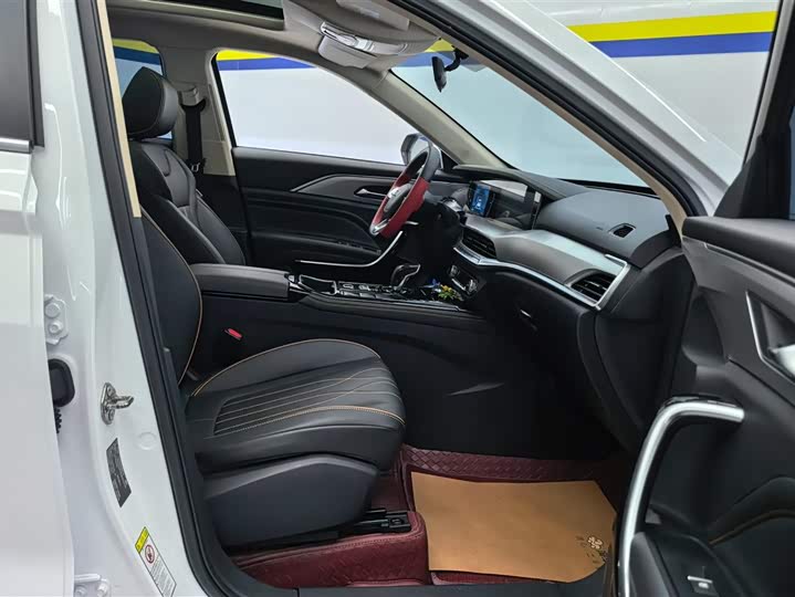 Фото 8 - Bestune T77