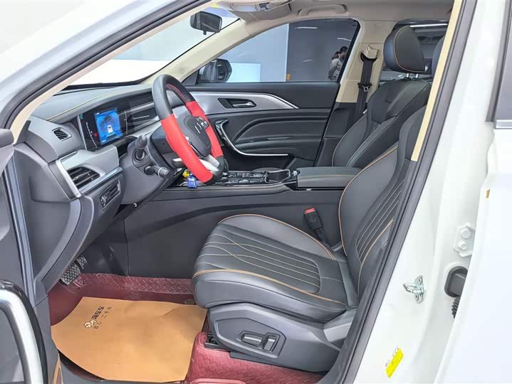 Фото 9 - Bestune T77