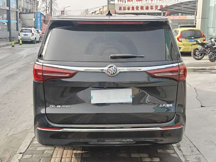 Фото 9 - Buick GL8 ES