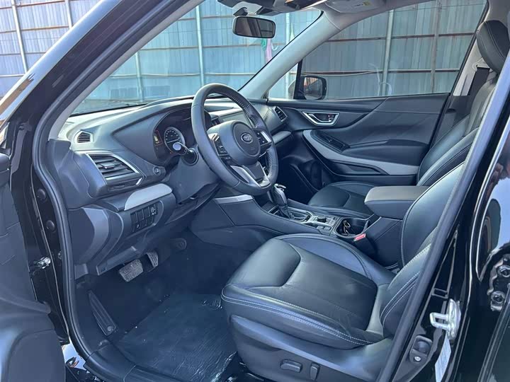 Фото 5 - Subaru Forester