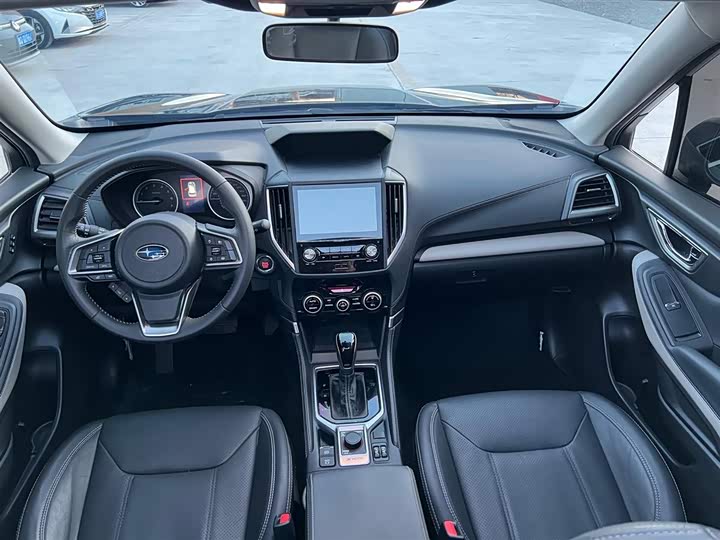 Фото 9 - Subaru Forester