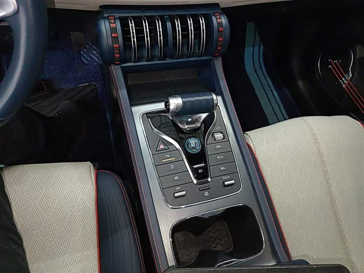 Фото 6 - BYD Yuan Plus