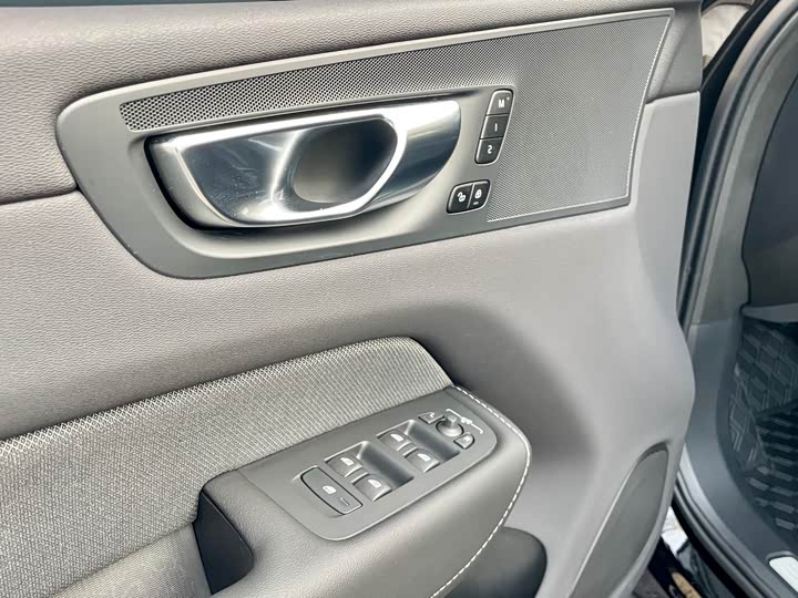 Фото 6 - Volvo XC60 Hybrid