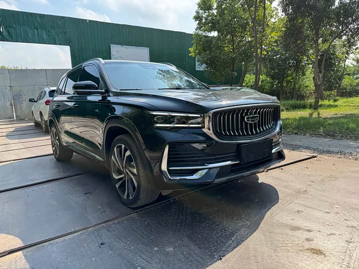 Фото 3 - Geely Monjaro