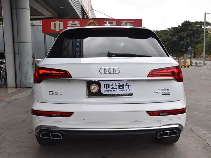 Фото 6 - Audi Q5L