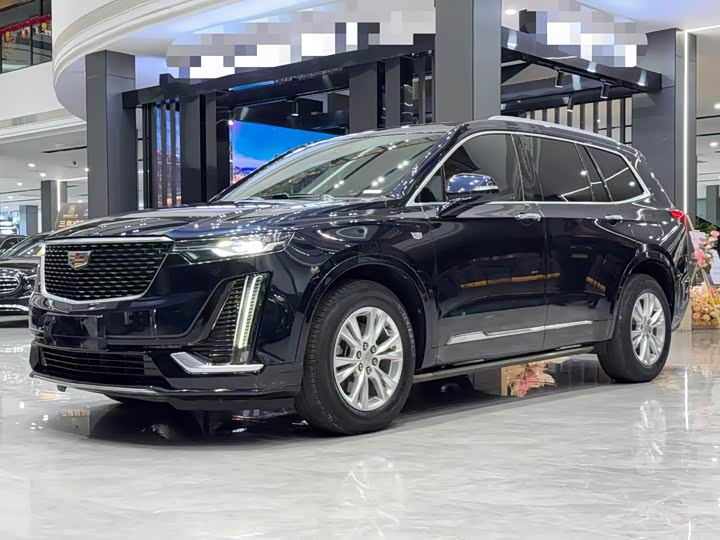 Фото 1 - Cadillac XT6