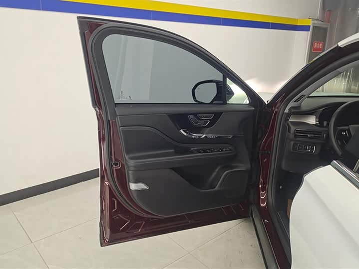 Фото 7 - Lincoln Corsair