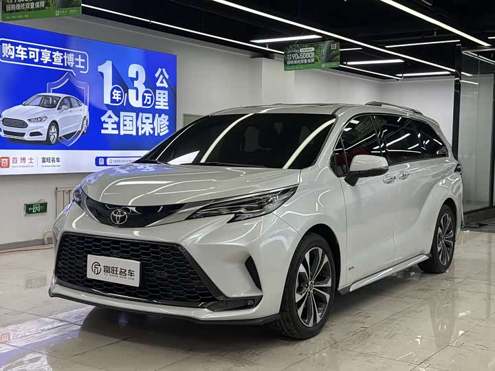 Фото 1 - Toyota Granvia