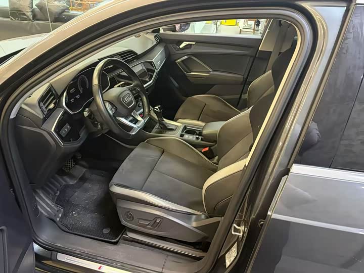 Фото 3 - Audi Q3