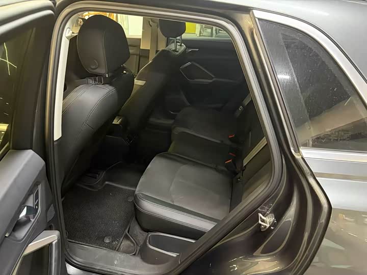 Фото 4 - Audi Q3