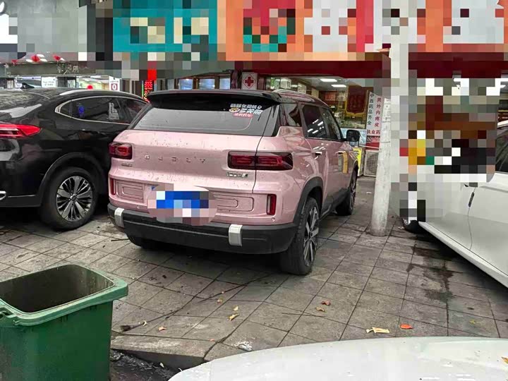 Фото 2 - Geely Icon