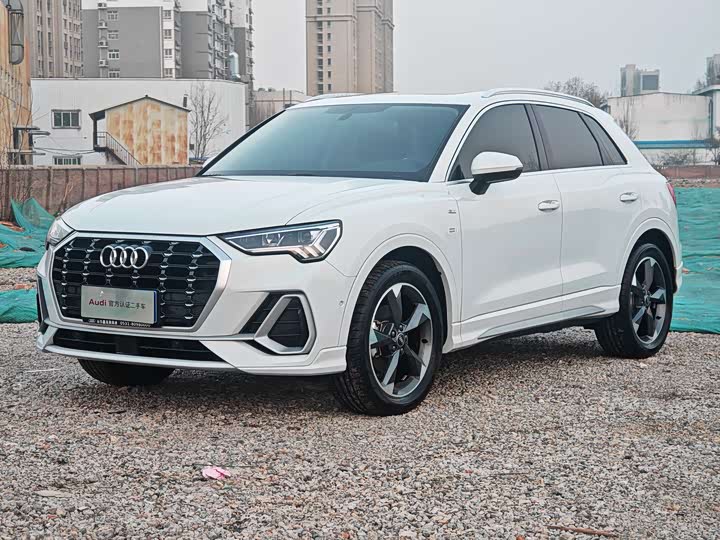 Фото 1 - Audi Q3