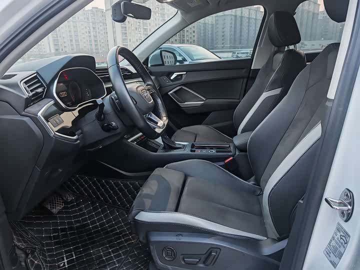 Фото 7 - Audi Q3