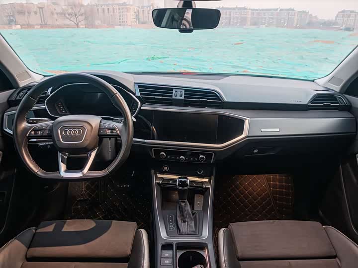 Фото 9 - Audi Q3