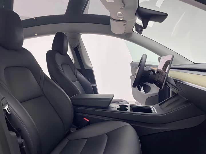 Фото 6 - Tesla Model Y