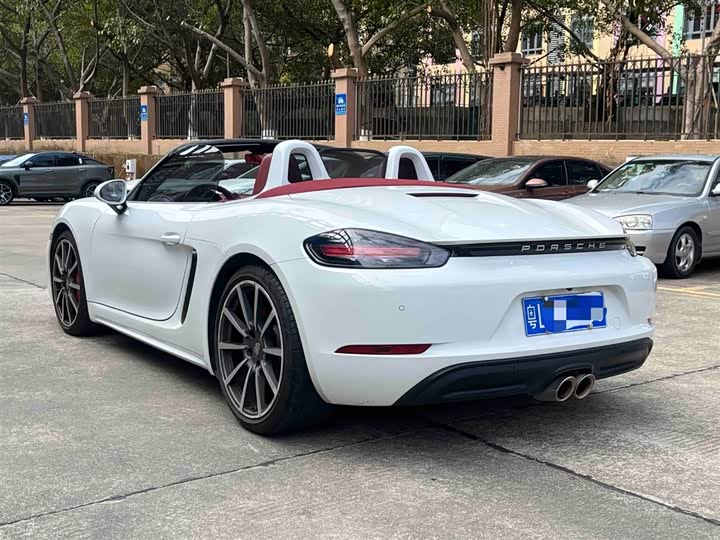 Фото 7 - Porsche 718