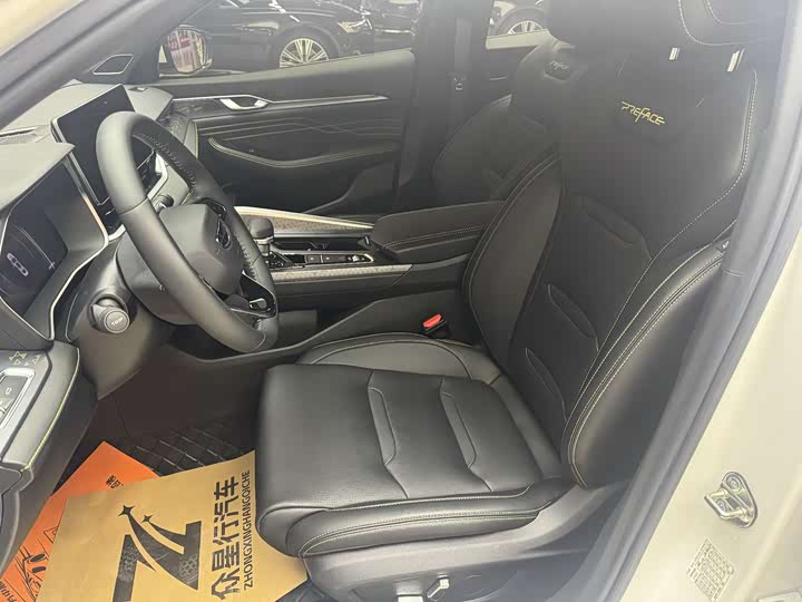 Фото 9 - Geely Preface