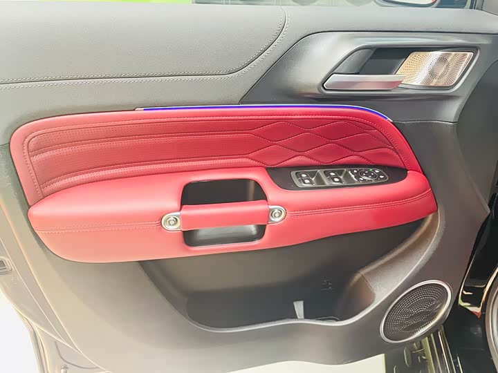 Фото 9 - Tank 300 Hybrid