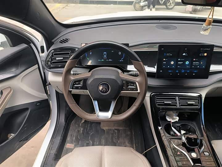 Фото 3 - BYD Qin Plus