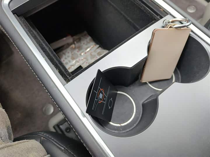 Фото 9 - Tesla Model Y