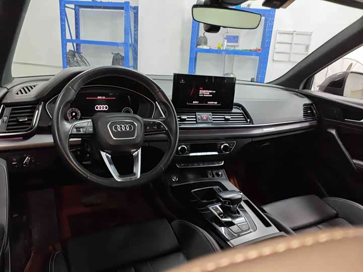 Фото 7 - Audi Q5L
