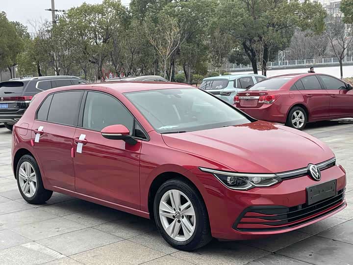 Фото 3 - Volkswagen Golf