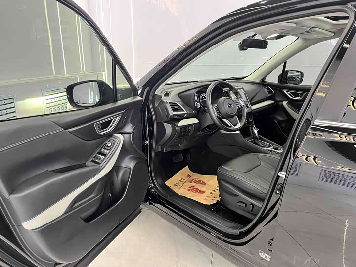 Фото 7 - Subaru Forester