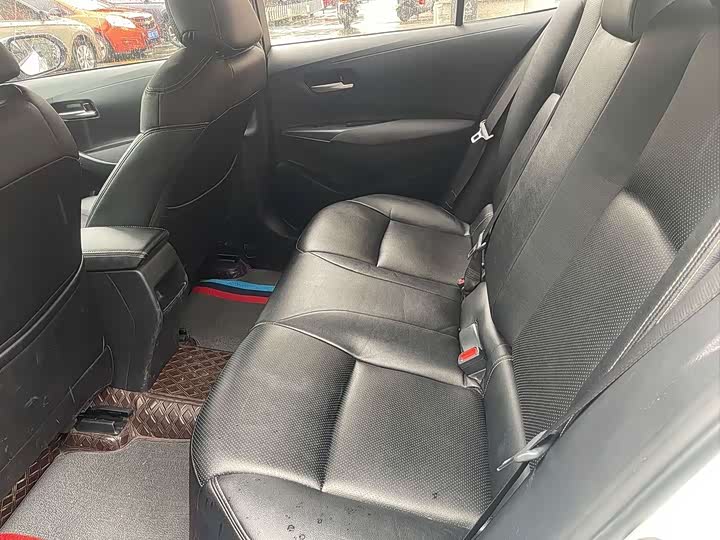 Фото 4 - Toyota Corolla