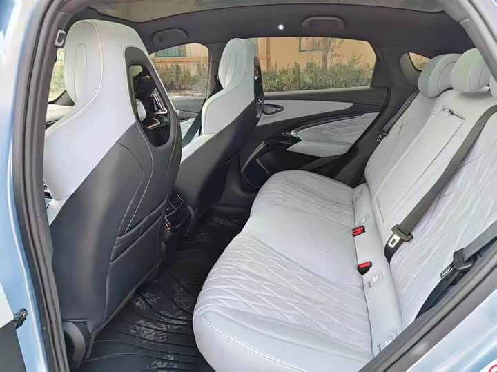 Фото 4 - BYD Seal