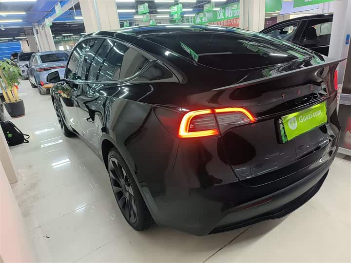 Фото 5 - Tesla Model Y