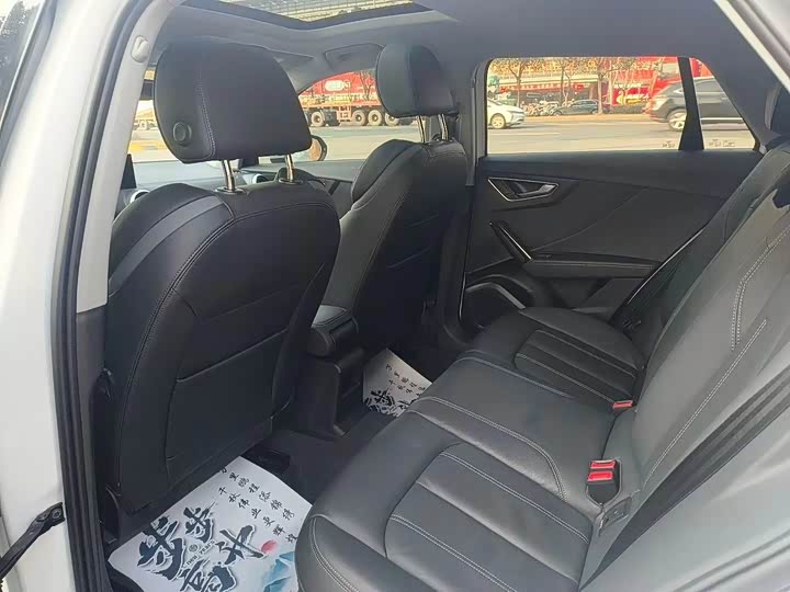 Фото 6 - Audi Q2L