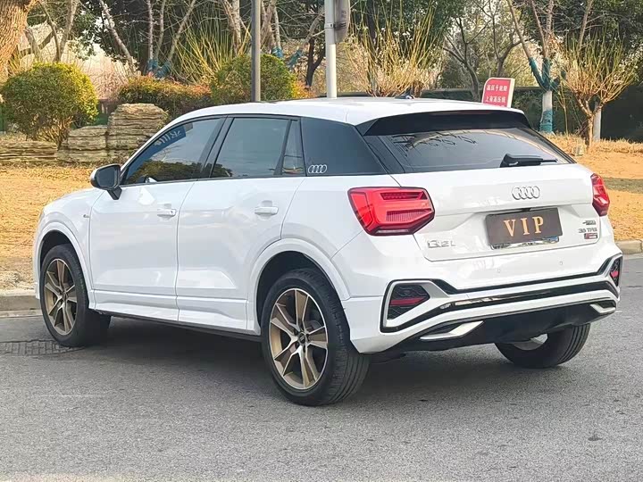 Фото 7 - Audi Q2L