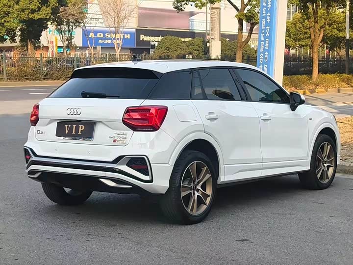 Фото 9 - Audi Q2L