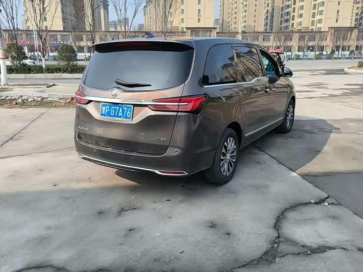 Фото 8 - Buick GL8 ES