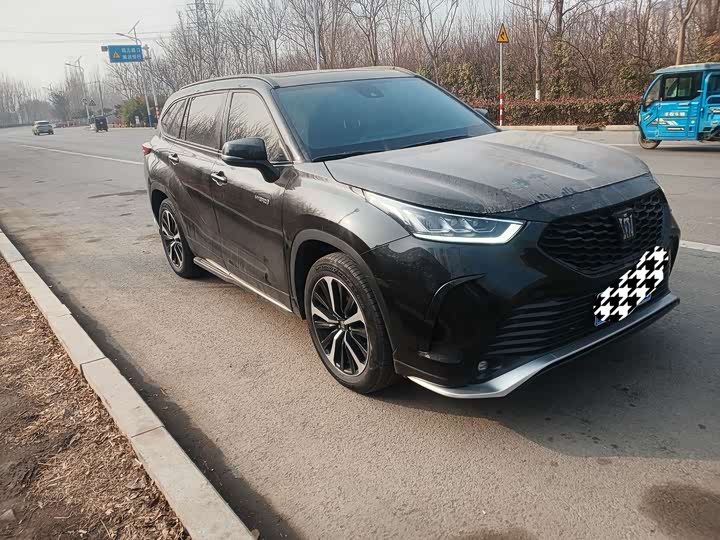 Фото 2 - Toyota Crown Kluger