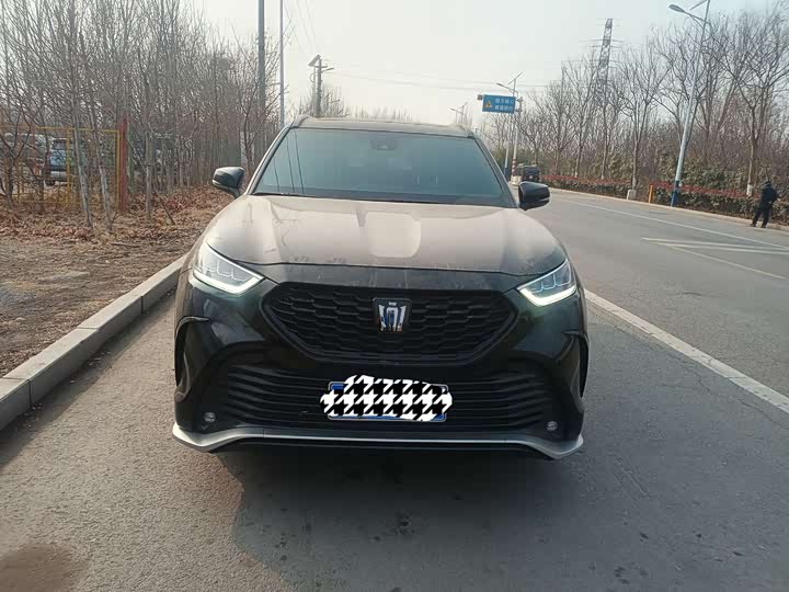 Фото 3 - Toyota Crown Kluger