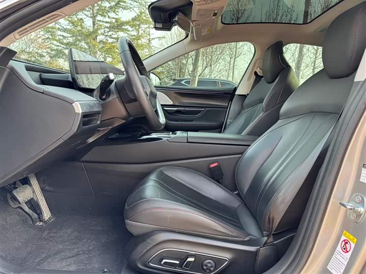 Фото 4 - XPeng P7