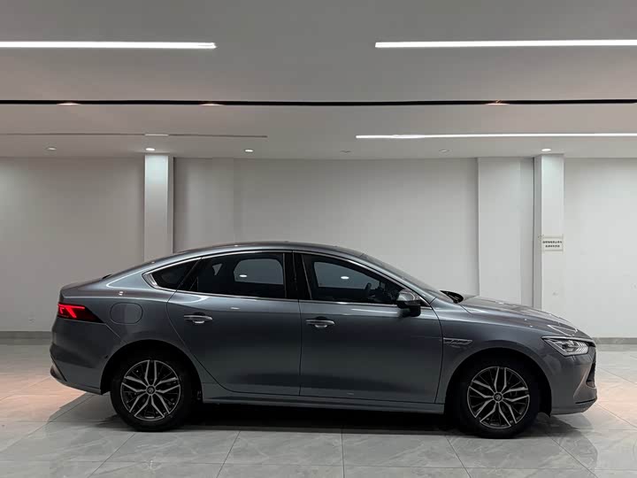 Фото 4 - BYD Qin Plus