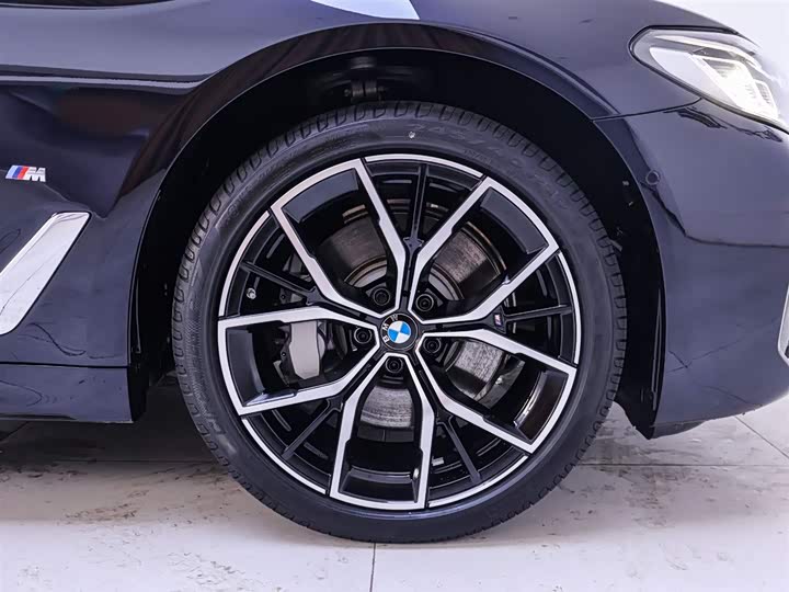 Фото 6 - BMW 5 Series