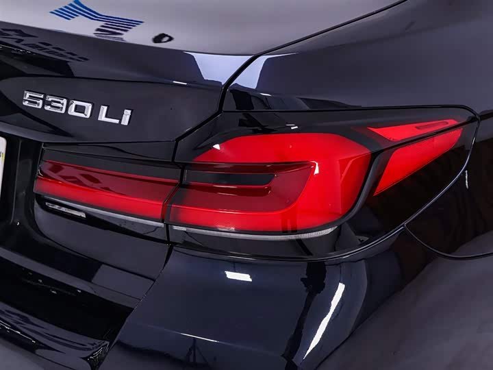 Фото 9 - BMW 5 Series