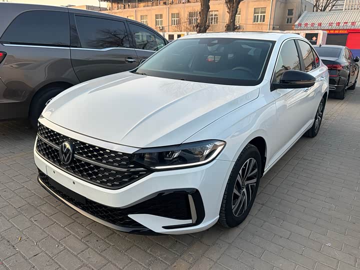 Фото 1 - Volkswagen Lavida