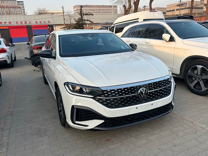 Фото 3 - Volkswagen Lavida